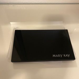 New Boxed Mary Kay makeup empty pallet.